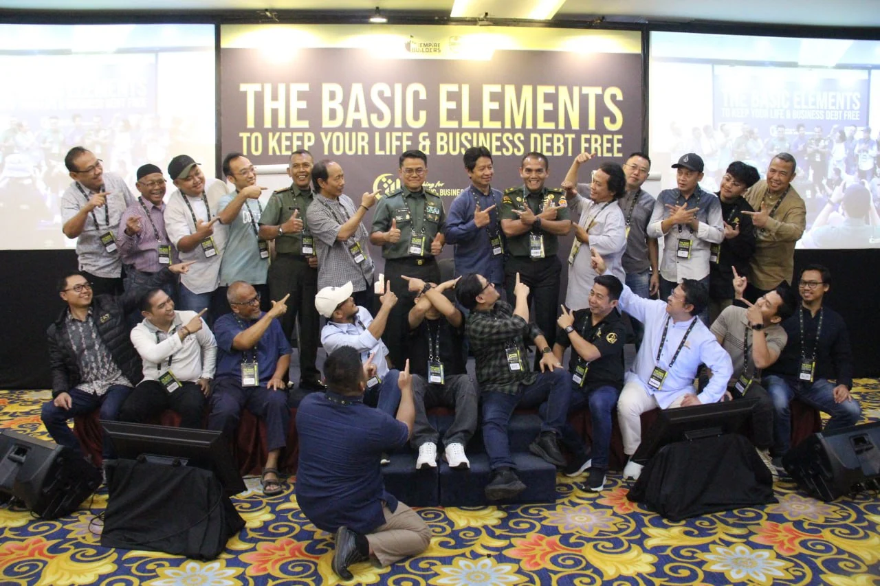 Suasana kelas The Basic Elements